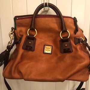 BEAUTIFUL Dooney and Burke Leather Purse